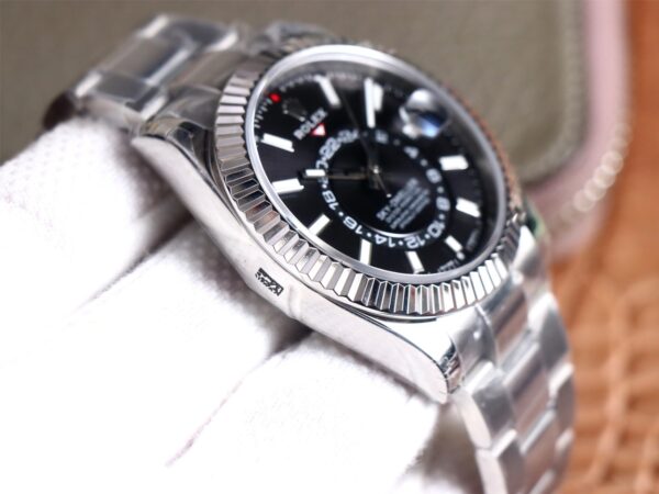 o_1ebdgk8h6s09v7s1iai1dor37m5b Sky-Dweller Art.No.125988